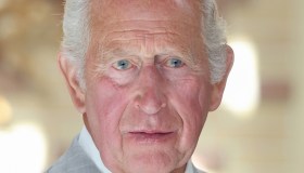 Re Carlo delude le richieste di Meghan Markle, Harry messo all’angolo