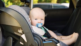 Gita fuori porta con neonati: gli accessori indispensabili per viaggiare con la famiglia