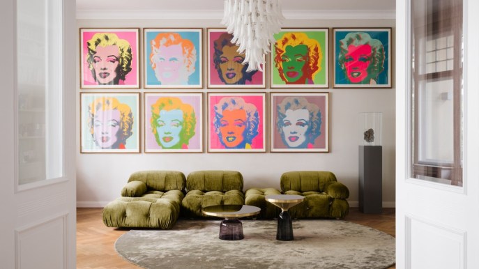 Marilyn, vinili e stucchi d’epoca nell’appartamento borghese di Charlottenburg